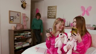 MFF threesome parody of the popular comedy flick Legally Blonde