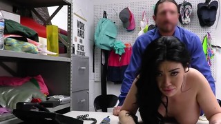 Megan Maiden enjoys this twisted vagina maiming and pops